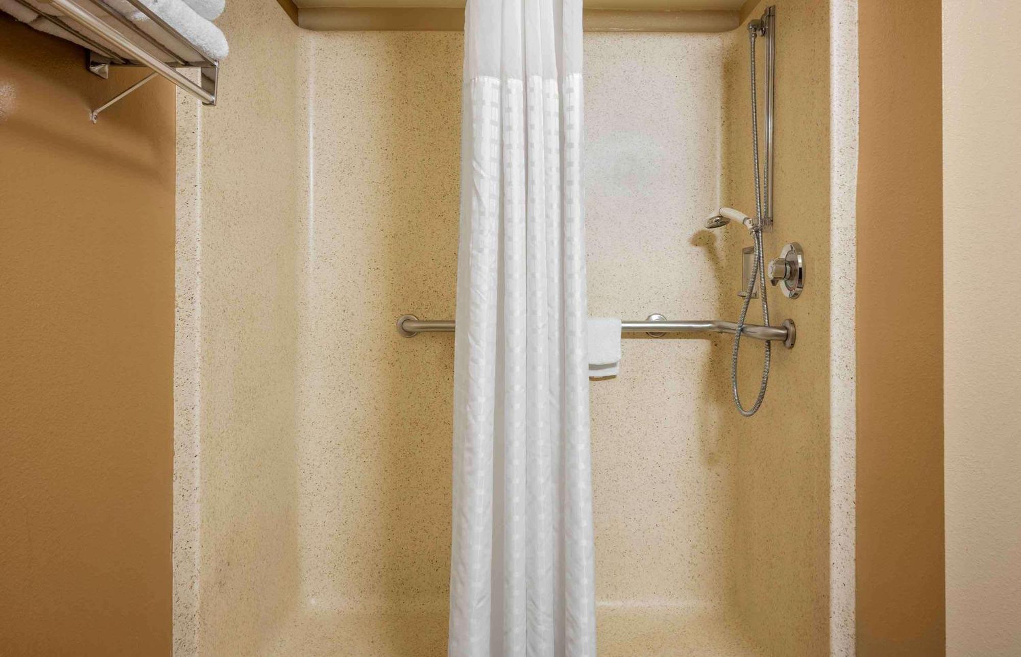 Hotel Extended America - Pittsburgh - Airport 2*